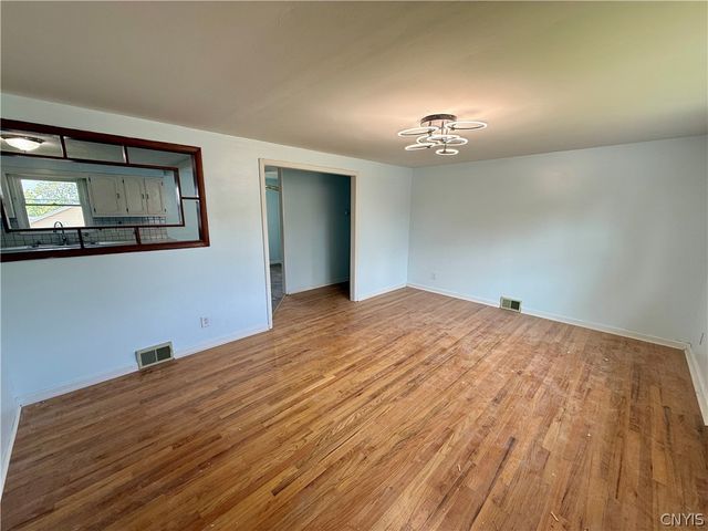 111 Deborah Drive, Salina, NY 13088