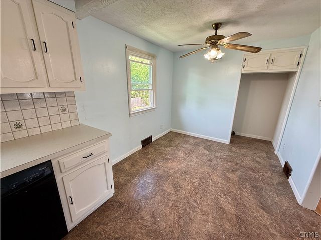 111 Deborah Drive, Salina, NY 13088
