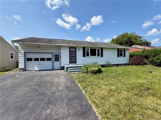 111 Deborah Drive, Salina, NY 13088