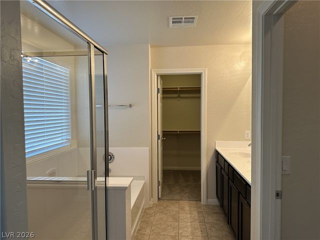 10 Tribute Peak Way, Las Vegas, NV 89148