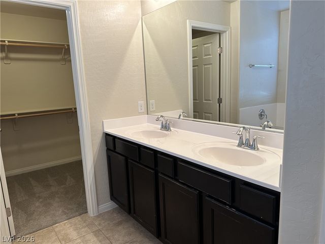 10 Tribute Peak Way, Las Vegas, NV 89148