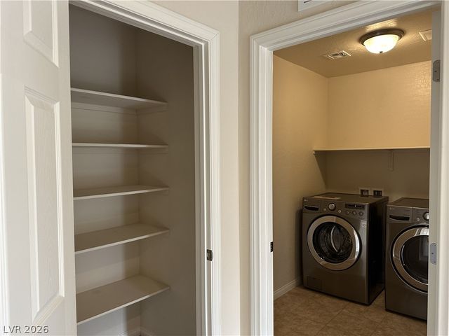 10 Tribute Peak Way, Las Vegas, NV 89148