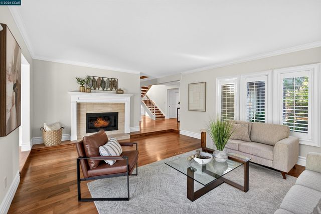 951 Redwood Dr, Danville, CA 94506