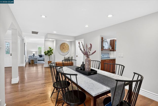 951 Redwood Dr, Danville, CA 94506