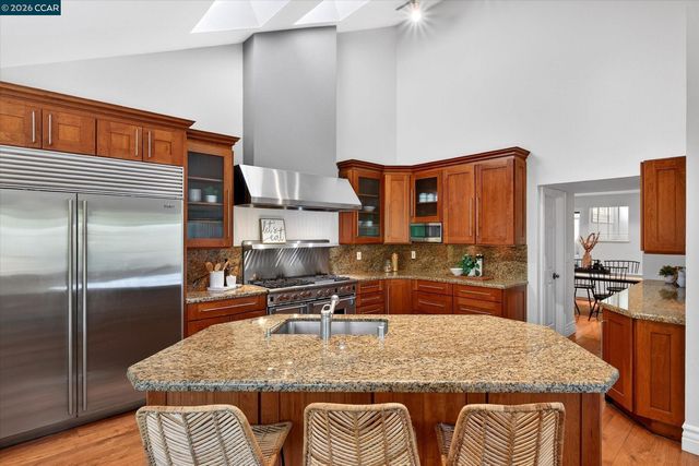 951 Redwood Dr, Danville, CA 94506