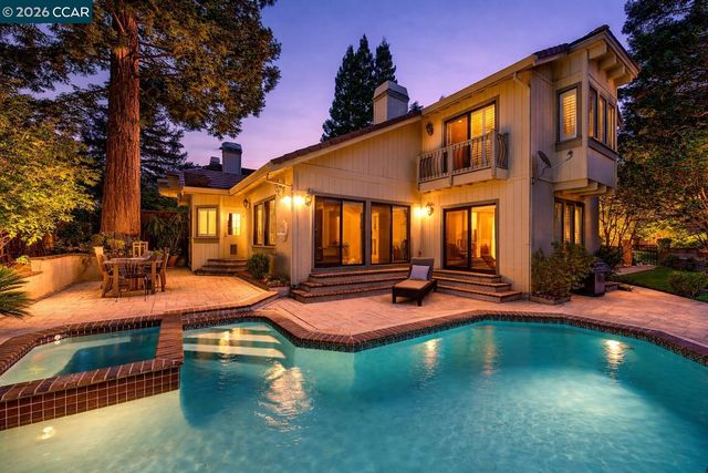 951 Redwood Dr, Danville, CA 94506