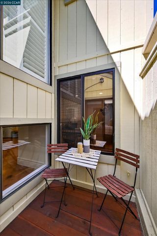 951 Redwood Dr, Danville, CA 94506