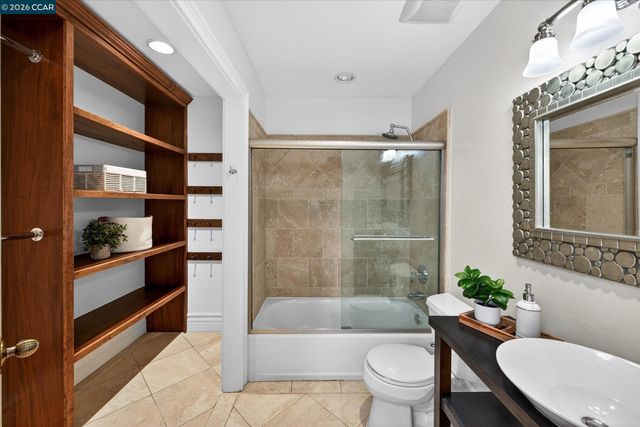 951 Redwood Dr, Danville, CA 94506