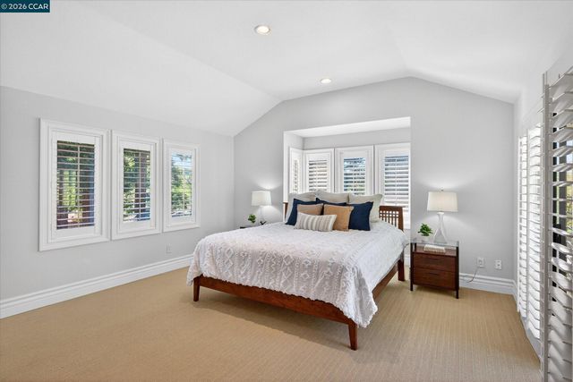 951 Redwood Dr, Danville, CA 94506