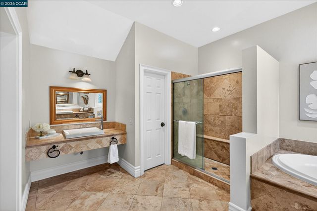 951 Redwood Dr, Danville, CA 94506