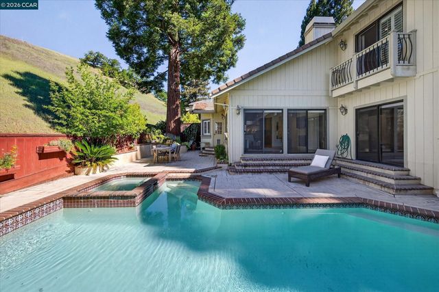 951 Redwood Dr, Danville, CA 94506