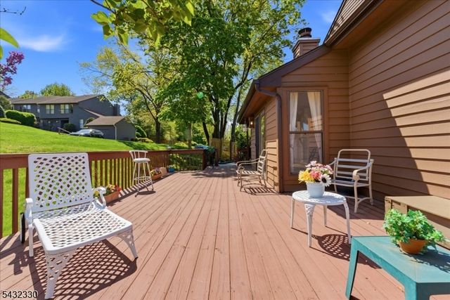 37 Giggleswick Way, Edison Twp., NJ 08820