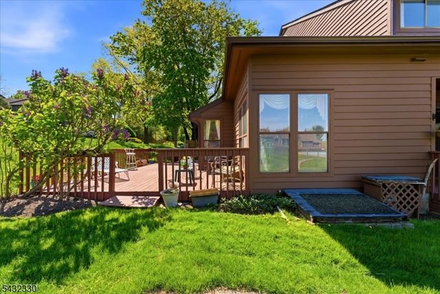 37 Giggleswick Way, Edison Twp., NJ 08820