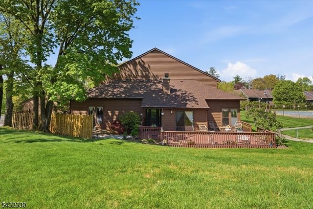 37 Giggleswick Way, Edison Twp., NJ 08820