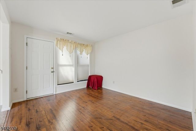 37 Giggleswick Way, Edison Twp., NJ 08820
