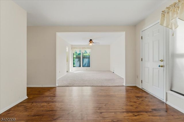 37 Giggleswick Way, Edison Twp., NJ 08820