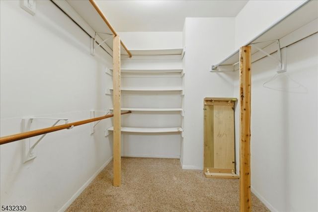 37 Giggleswick Way, Edison Twp., NJ 08820