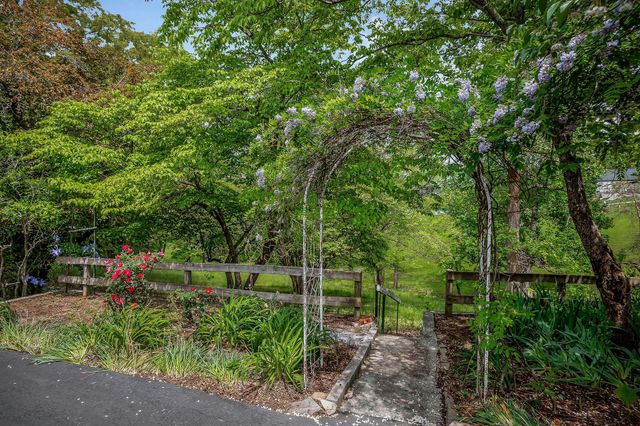 163 Bilbrey Rd, Livingston, TN 38570