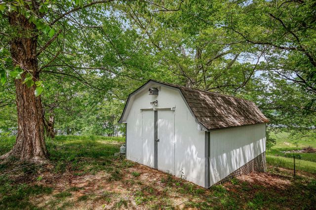 163 Bilbrey Rd, Livingston, TN 38570