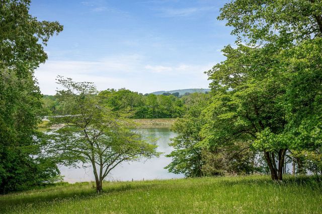 163 Bilbrey Rd, Livingston, TN 38570