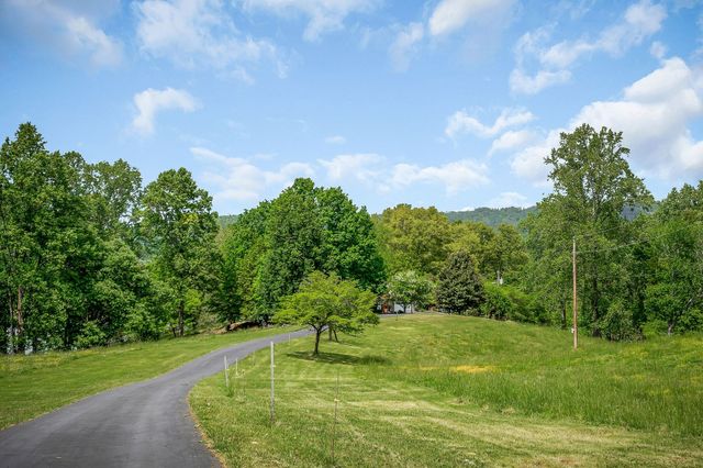 163 Bilbrey Rd, Livingston, TN 38570