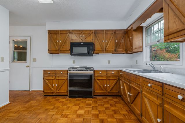 163 Bilbrey Rd, Livingston, TN 38570