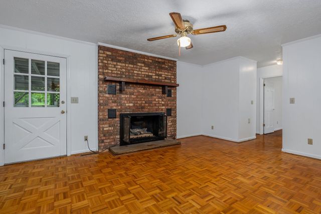163 Bilbrey Rd, Livingston, TN 38570