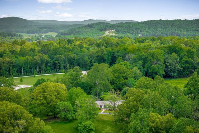 163 Bilbrey Rd, Livingston, TN 38570