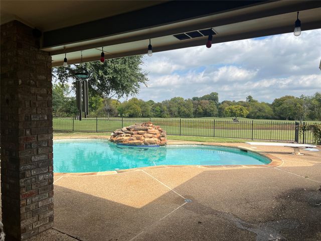 2601 Oak Point Drive, Garland, TX 75044