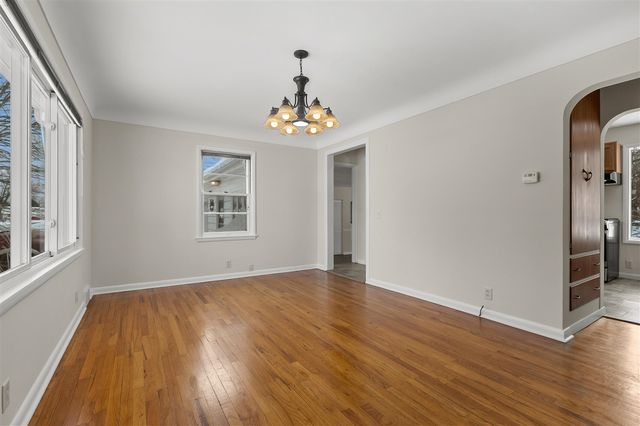 2229 W Osterhout Avenue, Portage, MI 49024