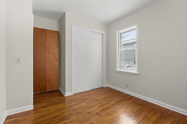 2229 W Osterhout Avenue, Portage, MI 49024