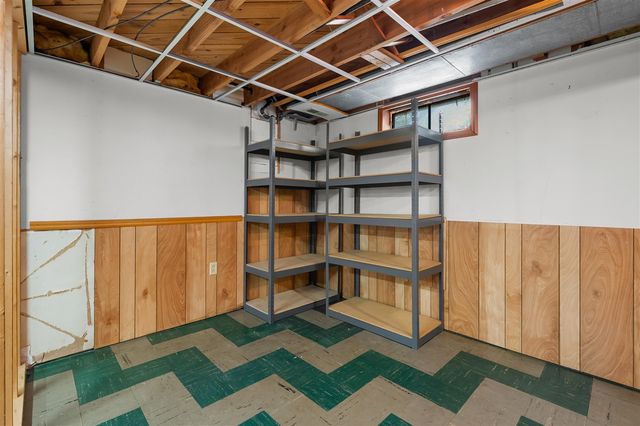 2229 W Osterhout Avenue, Portage, MI 49024