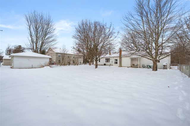 2229 W Osterhout Avenue, Portage, MI 49024