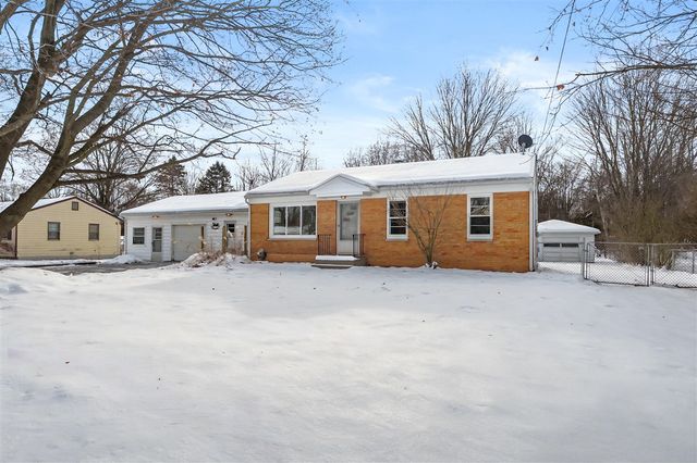 2229 W Osterhout Avenue, Portage, MI 49024
