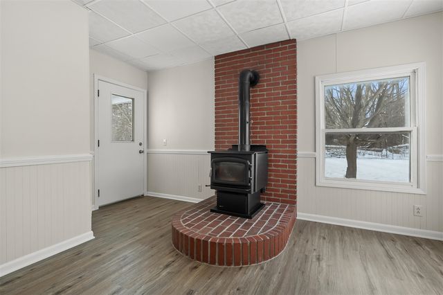 2229 W Osterhout Avenue, Portage, MI 49024