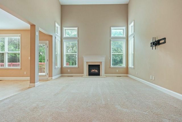 1010 Chelsey Way, Roswell, GA 30075