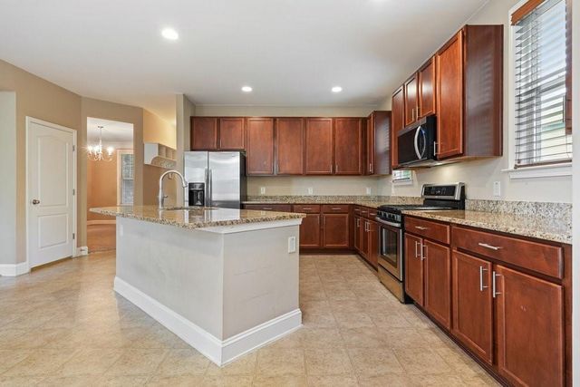 1010 Chelsey Way, Roswell, GA 30075