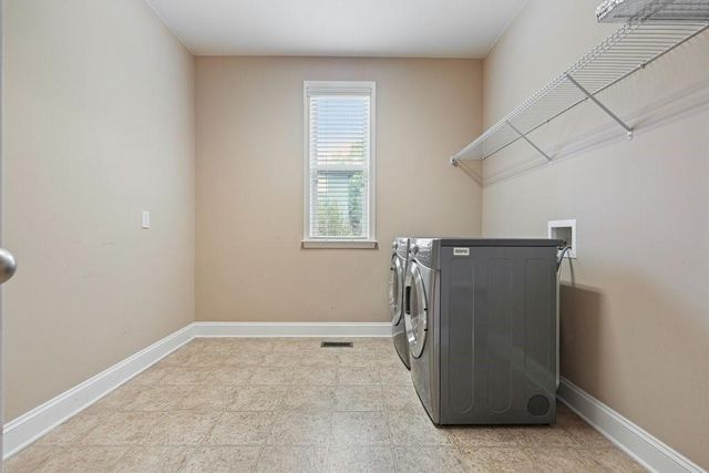 1010 Chelsey Way, Roswell, GA 30075
