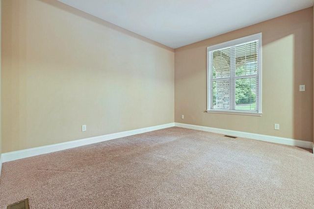 1010 Chelsey Way, Roswell, GA 30075