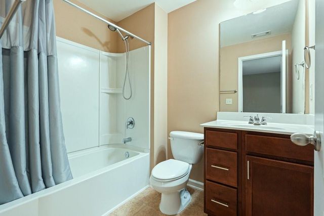 1010 Chelsey Way, Roswell, GA 30075