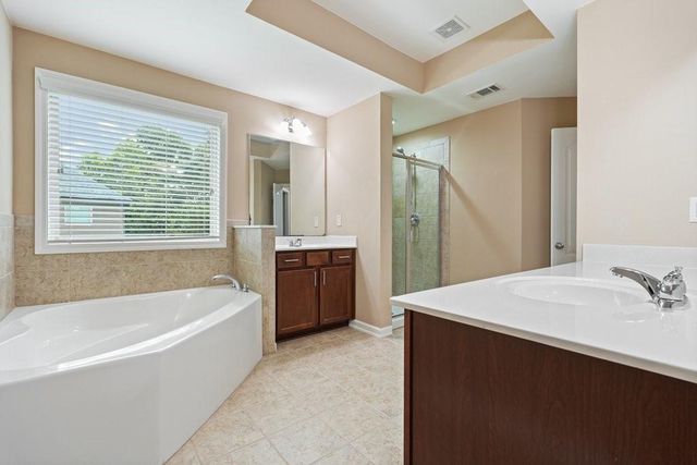 1010 Chelsey Way, Roswell, GA 30075
