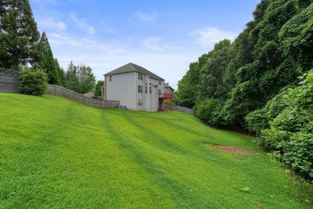 1010 Chelsey Way, Roswell, GA 30075