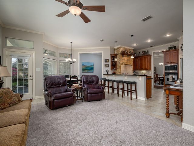 1137 Ashwood Drive, Tyler, TX 75703