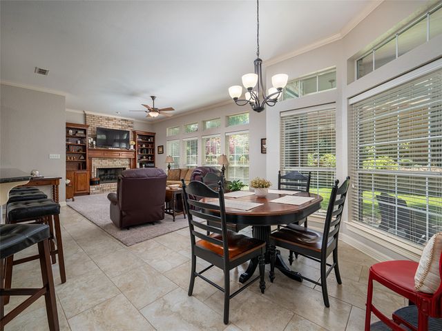 1137 Ashwood Drive, Tyler, TX 75703