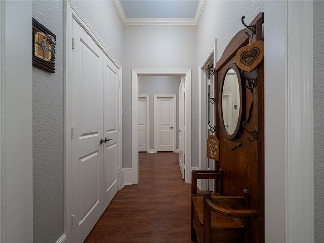 1137 Ashwood Drive, Tyler, TX 75703