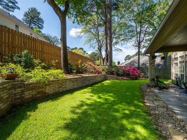 1137 Ashwood Drive, Tyler, TX 75703