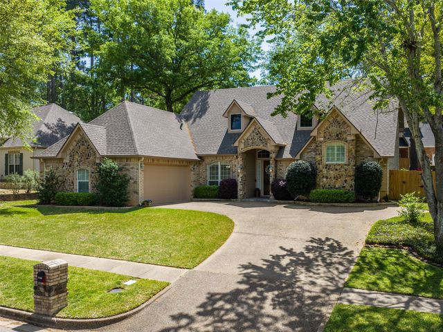 1137 Ashwood Drive, Tyler, TX 75703