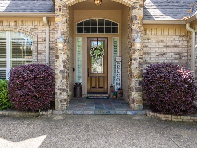 1137 Ashwood Drive, Tyler, TX 75703