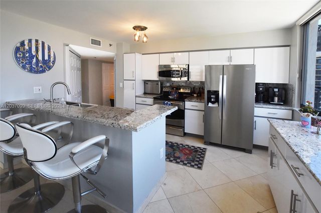 540 Brickell Key Drive 1513, Miami, FL 33131