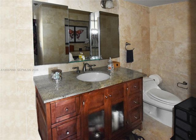 540 Brickell Key Drive 1513, Miami, FL 33131